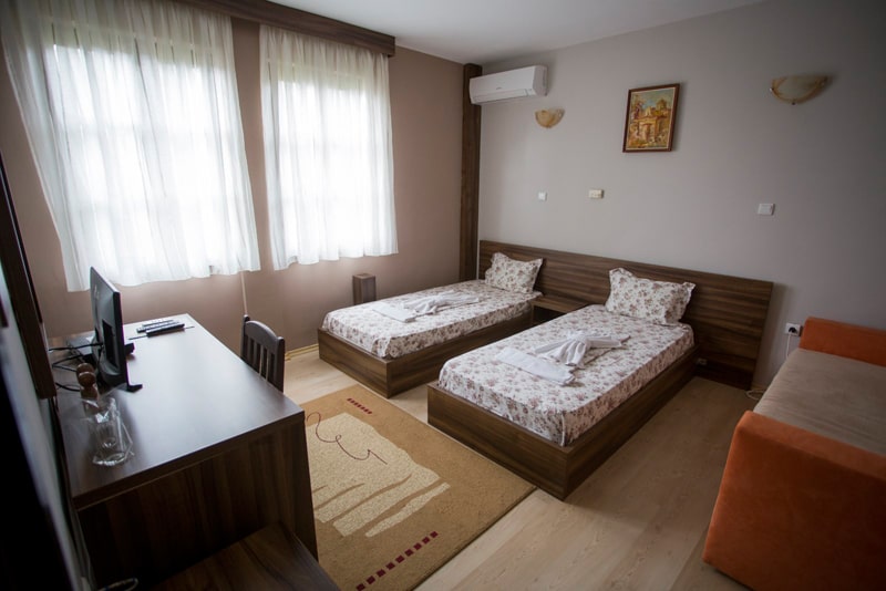 Двойна стая с две легла - Хотел Свети Никола - Мелник