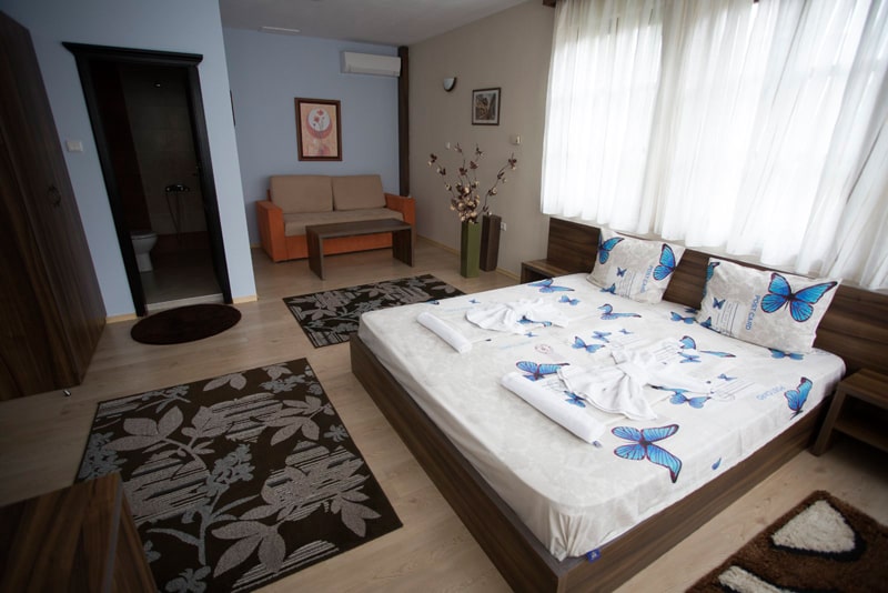 Стая за трима гости - Хотел Свети Никола - Мелник